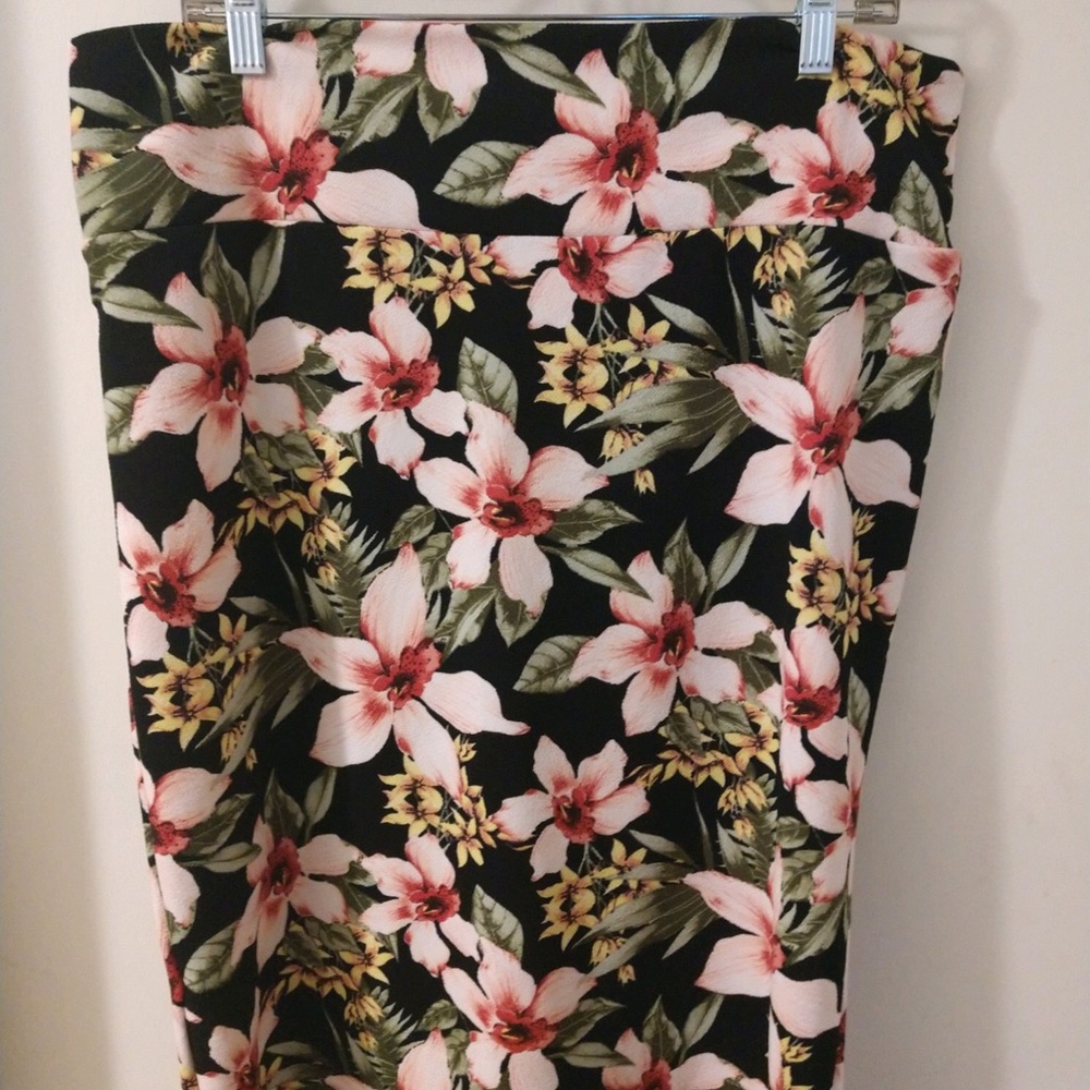 3x Cassie. Lularoe never been worn
